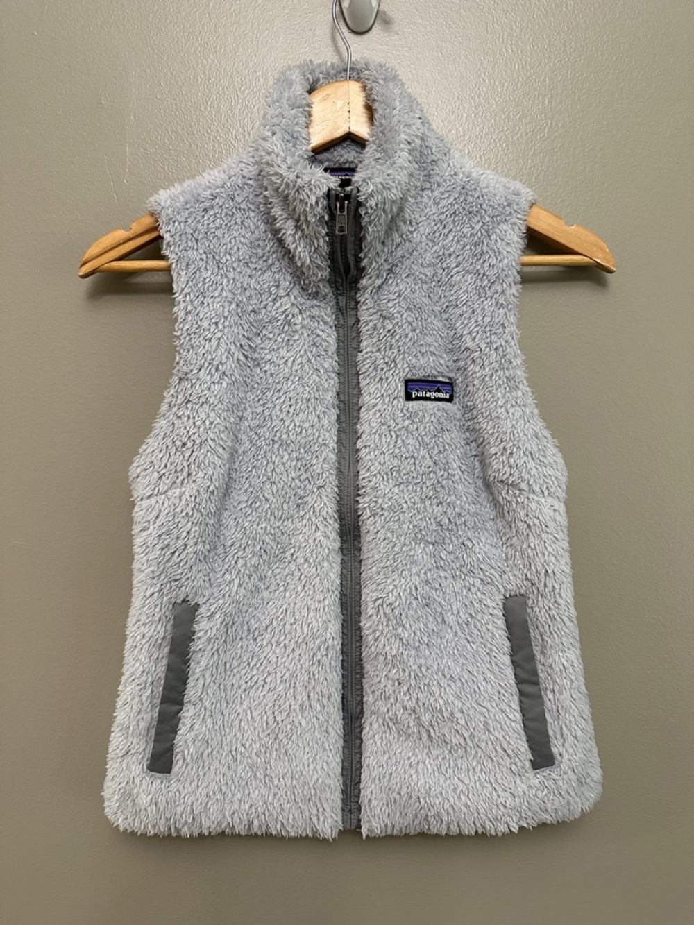 Patagonia Women’s Light Gray Fleece Vest - Cozy Sherpa Zip-Up